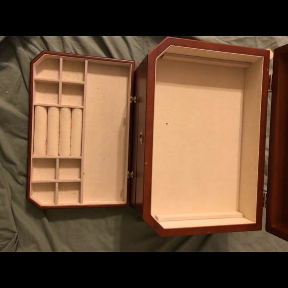Jewelry box - Picture 4 of 6